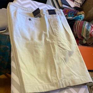 Mens pleated khakis in size 38